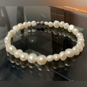 Genuine freshwater pearl bracelet